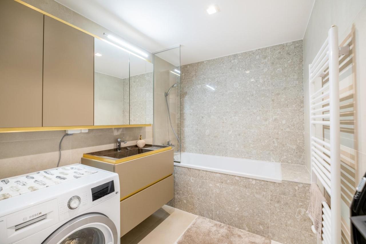 Myflat Coral 61 Luxury Apartment Siofok Bagian luar foto